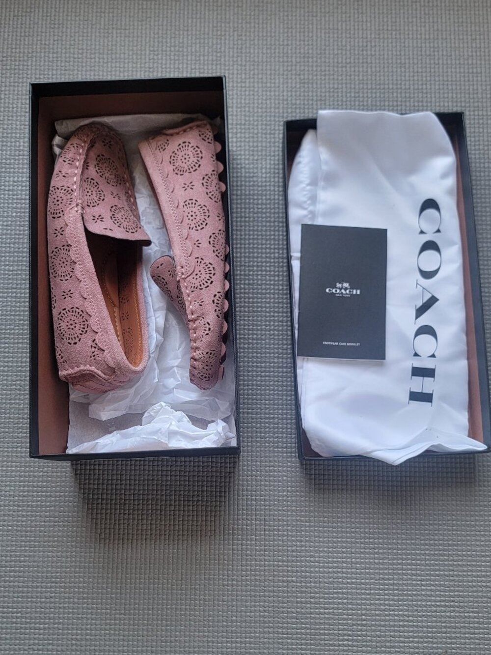 Coach Crosby Driver Cut Out Tea Rose Dusty Rose Size 5.5